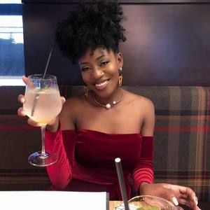 Meet your Posher, Dinah